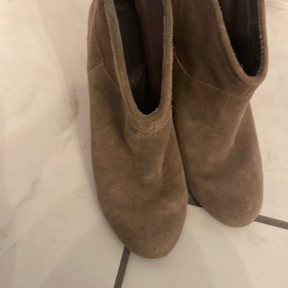 Aldo Grey/brown wedge suede booties size 8 - Picture 3 of 8